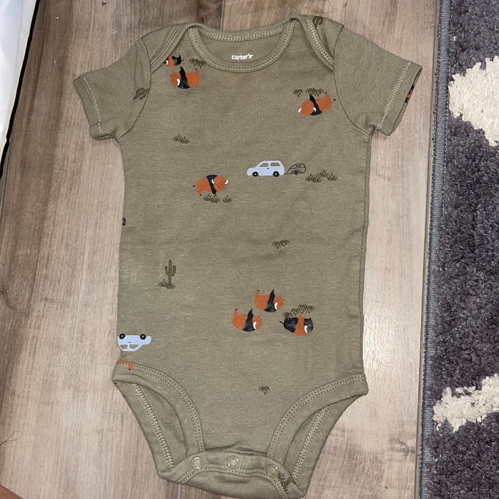 Baby onesie size 9m